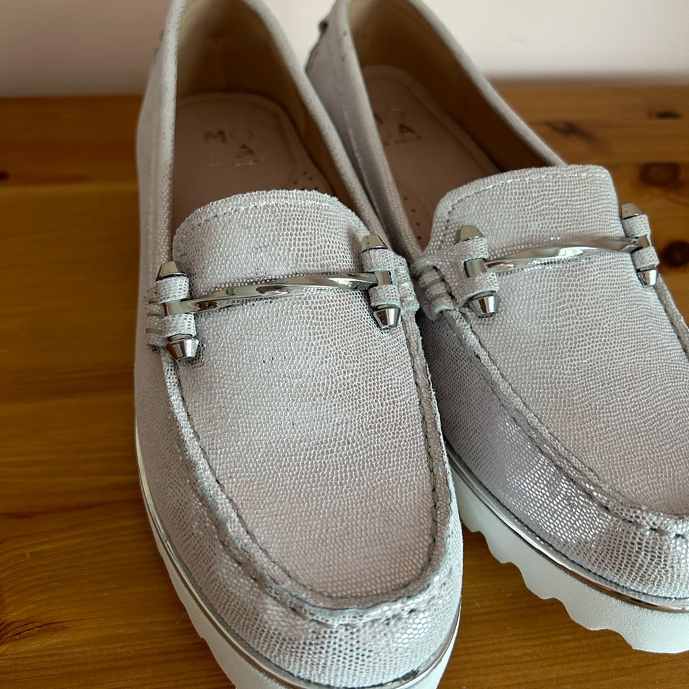 Pelle Moda Shoes - Picture 13 of 16